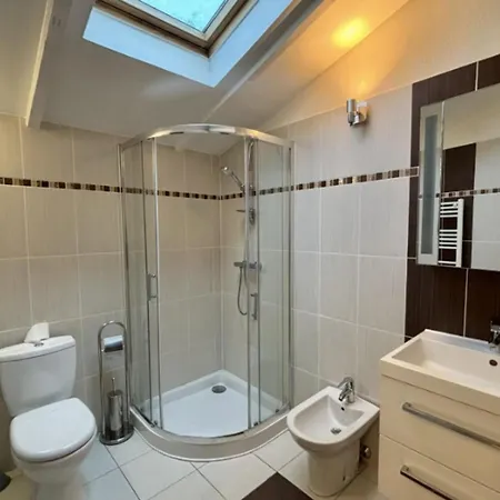 Tatil Evi Charming House With Balcony And Garden *